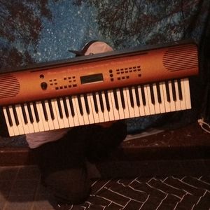 Yamaha Digital Keyboard